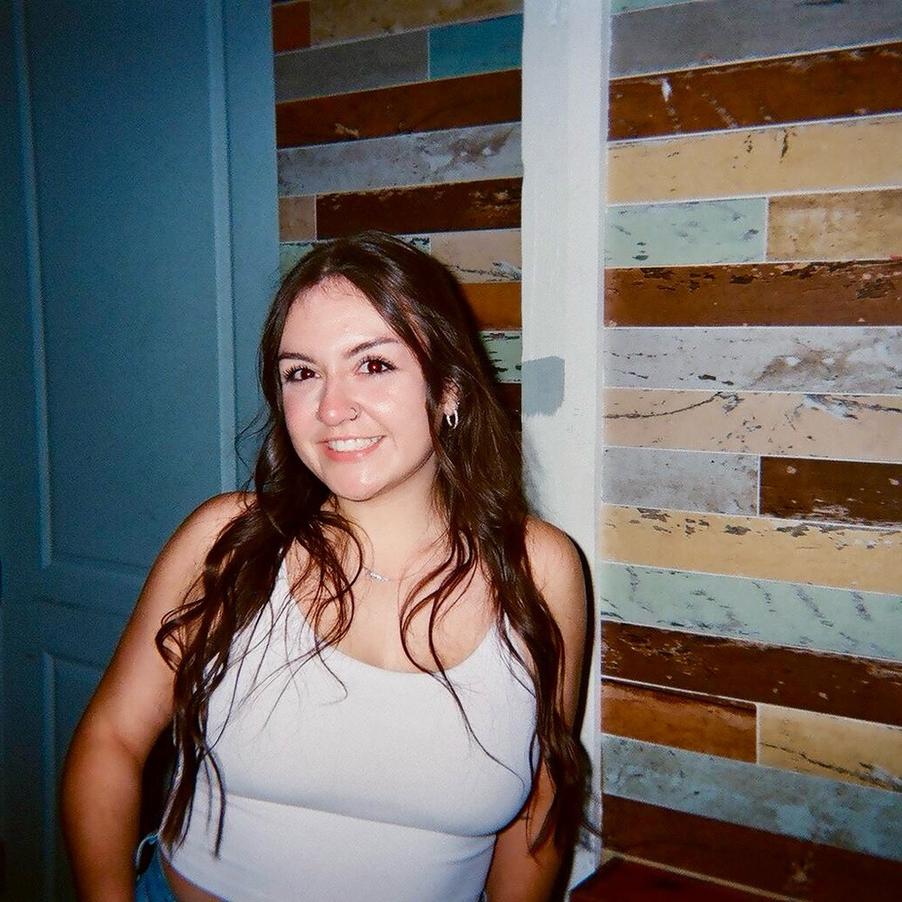 Meet your Posher, Tia